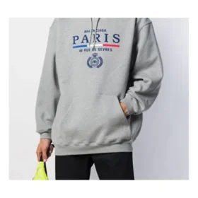 Balenciaga Herren-Pullover mit Brustlogo, Crown Grey 570811TGV681300 Balenciaga Herren-Pullover mit Brustlogo, Crown Grey 570811TGV681300