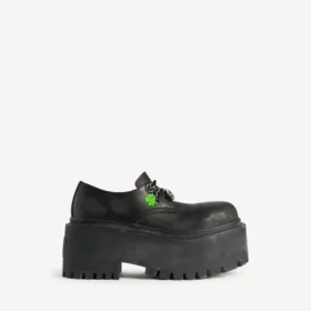 Damen-Derby-Schuhe „Strike“ mit Plateau und Anhängern in Schwarz/Mehrfarbig