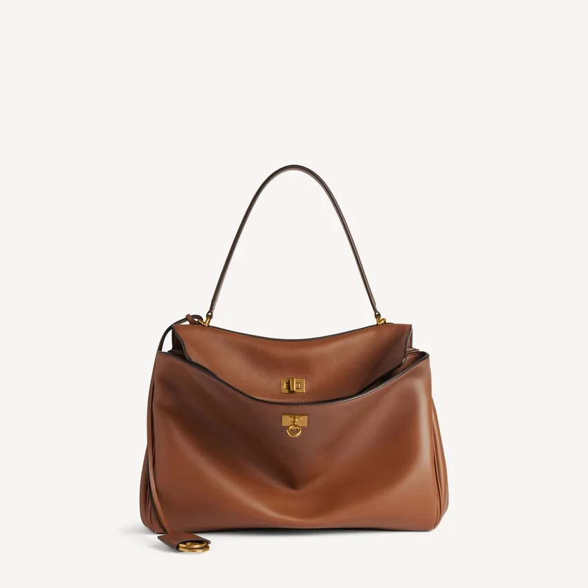 Damen-Handtasche „Rodeo“ in mittlerer Größe in der Farbe „New Tan“ Damen-Handtasche „Rodeo“ in mittlerer Größe in der Farbe „New Tan“
