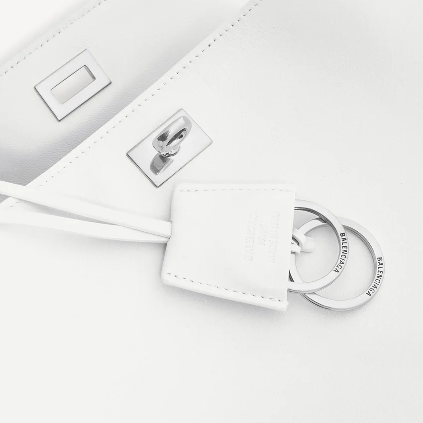 Damen-Handtasche „Rodeo“ klein in Optikweiß Damen-Handtasche „Rodeo“ klein in Optikweiß