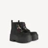 Damen-Plateau-Stiefeletten „Strike“ mit Anhängern in Schwarz/Mehrfarbig Damen-Plateau-Stiefeletten „Strike“ mit Anhängern in Schwarz/Mehrfarbig