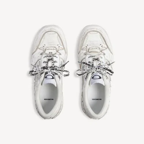 Damen-Sneaker „Hamptons“ in weiß mit mittlerem Used-Look Damen-Sneaker „Hamptons“ in weiß mit mittlerem Used-Look