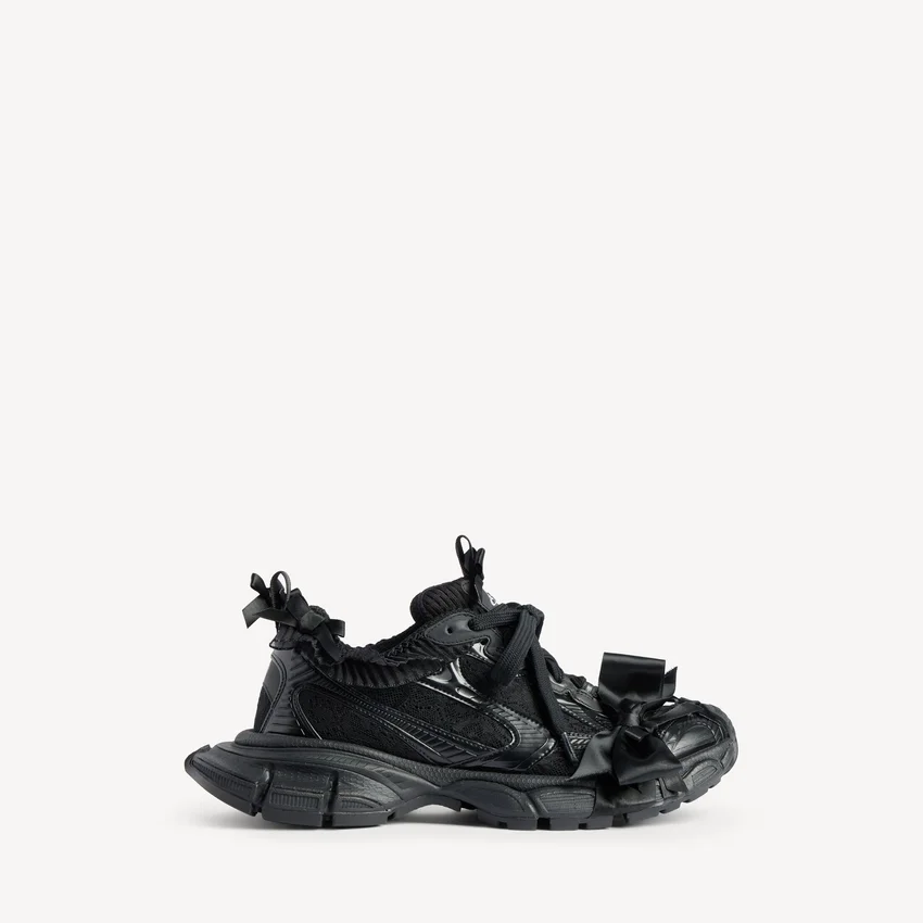 Damen-Sneaker in 3XL in Schwarz Damen-Sneaker in 3XL in Schwarz