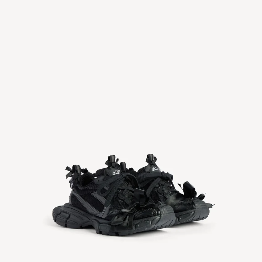 Damen-Sneaker in 3XL in Schwarz Damen-Sneaker in 3XL in Schwarz