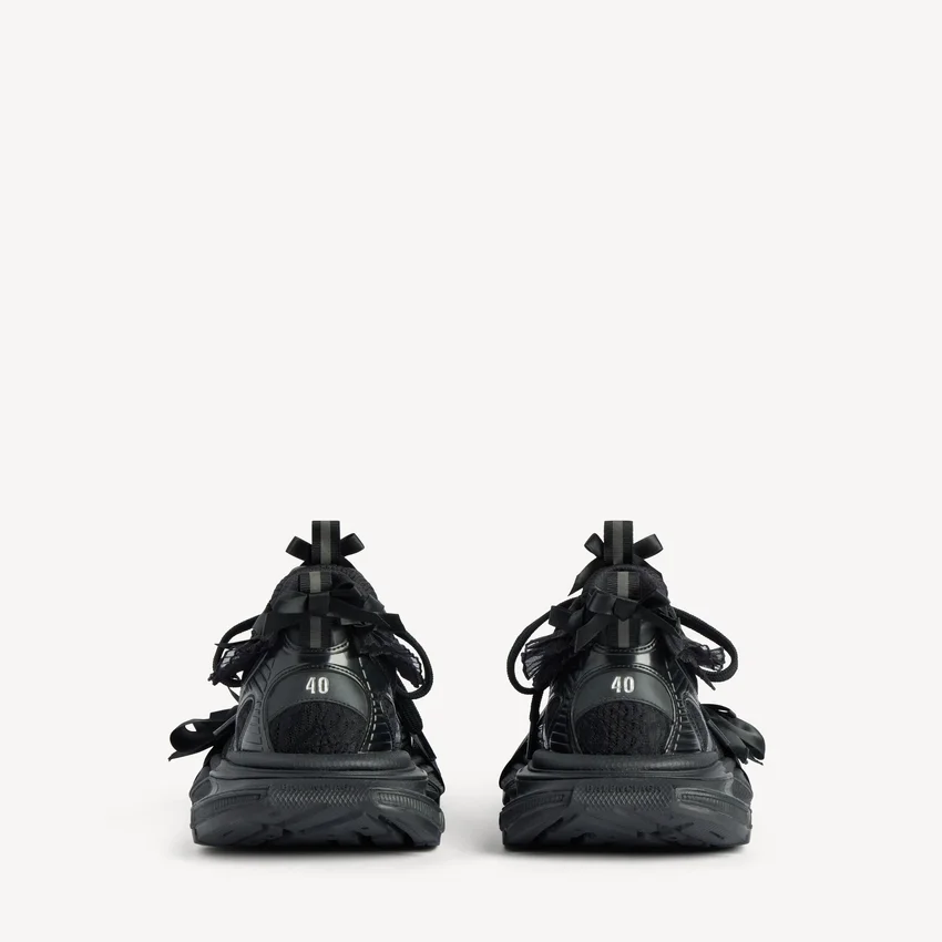 Damen-Sneaker in 3XL in Schwarz Damen-Sneaker in 3XL in Schwarz