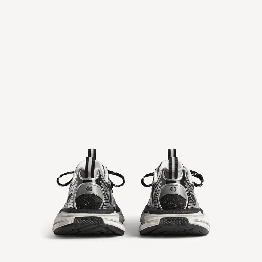 Damen-Sneaker in 3XL in Schwarz/Silber Damen-Sneaker in 3XL in Schwarz/Silber
