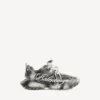 Damen-Sneaker mit „Track“-Stencil-Logo in Schwarz/Weiß Damen-Sneaker mit „Track“-Stencil-Logo in Schwarz/Weiß