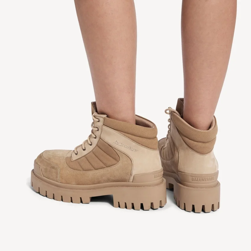 Damen-Stiefel „Combat Strike Low“ in Sand Damen-Stiefel „Combat Strike Low“ in Sand