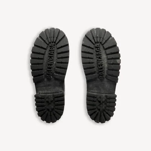 Damen-Stiefeletten „Strike“ mit Plateau in Schwarz Damen-Stiefeletten „Strike“ mit Plateau in Schwarz
