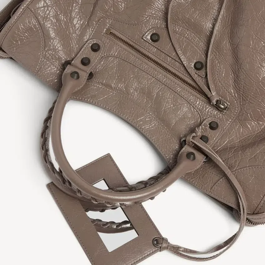 Damen-Tasche „Le City“ in Mittelgröße, Farbe „Dark Noix“ Damen-Tasche „Le City“ in Mittelgröße, Farbe „Dark Noix“