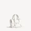 Damen-Tasche „Le City“ klein mit riesigen Nieten und Strasssteinen in Optikweiß Damen-Tasche „Le City“ klein mit riesigen Nieten und Strasssteinen in Optikweiß