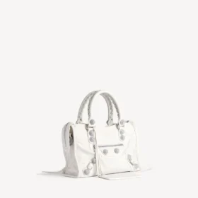 Damen-Tasche „Le City“ klein mit riesigen Nieten und Strasssteinen in Optikweiß