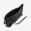 Damen-Tasche „Le City“ mit Riemen in Schwarz Damen-Tasche „Le City“ mit Riemen in Schwarz