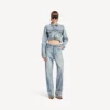 Damenjeans mit verdrehten Nähten in Bleach Light Blue Damenjeans mit verdrehten Nähten in Bleach Light Blue