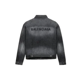 Denim-Jacke mit Logo auf der Rückseite, weite Passform, „Fake Wash Black“ 620728TIW435720