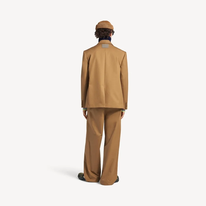 Einreihige Herrenjacke in normaler Passform in Camel Einreihige Herrenjacke in normaler Passform in Camel