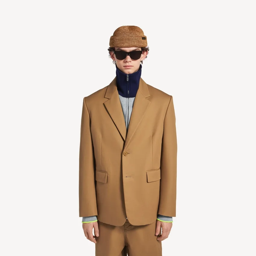 Einreihige Herrenjacke in normaler Passform in Camel Einreihige Herrenjacke in normaler Passform in Camel