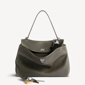 Große Rodeo-Handtasche für Damen mit Anhängern in Khaki