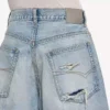 Herren-Denim-Shorts aus gebleichtem Hellblau mit Stay-Press-Effekt Herren-Denim-Shorts aus gebleichtem Hellblau mit Stay-Press-Effekt