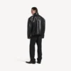 Herren-Jacke aus Lammfell mit Reißverschluss in Schwarz Herren-Jacke aus Lammfell mit Reißverschluss in Schwarz