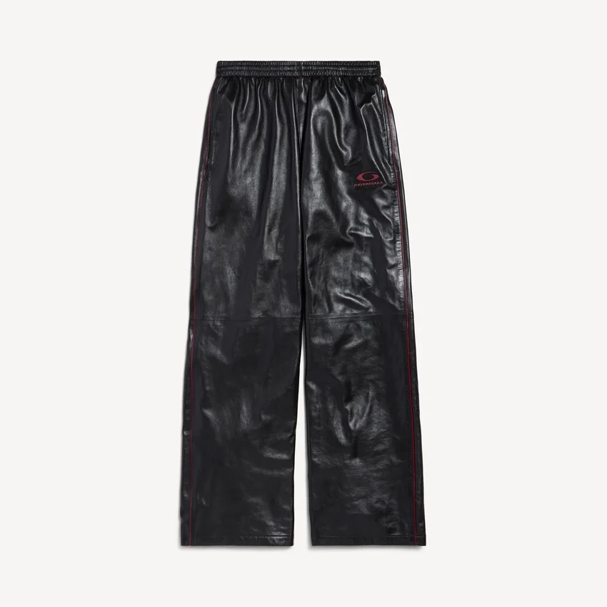 Herren-Jogginghose in Schwarz/Burgunderrot Herren-Jogginghose in Schwarz/Burgunderrot