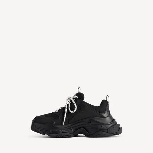 Damen-Sneaker „Triple S Tape Type“ in Schwarz/Gelb Damen-Sneaker „Triple S Tape Type“ in Schwarz/Gelb