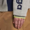 Herren-Strickjacke mit Reißverschluss von „Bodies“ in Grau/Marineblau Herren-Strickjacke mit Reißverschluss von „Bodies“ in Grau/Marineblau