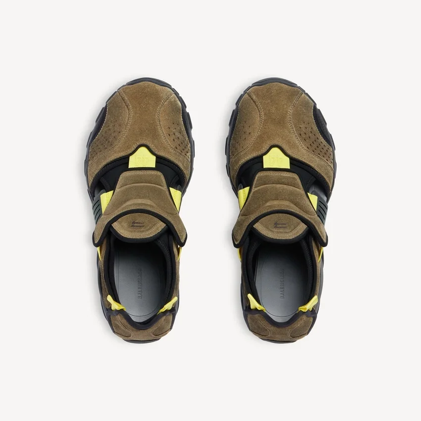 Herren-Wandersandale als Sneaker in Taupe/Schwarz/Neongelb Herren-Wandersandale als Sneaker in Taupe/Schwarz/Neongelb
