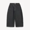 Herrenjeans mit geschwungenem Schnitt in Raw Indigo Herrenjeans mit geschwungenem Schnitt in Raw Indigo