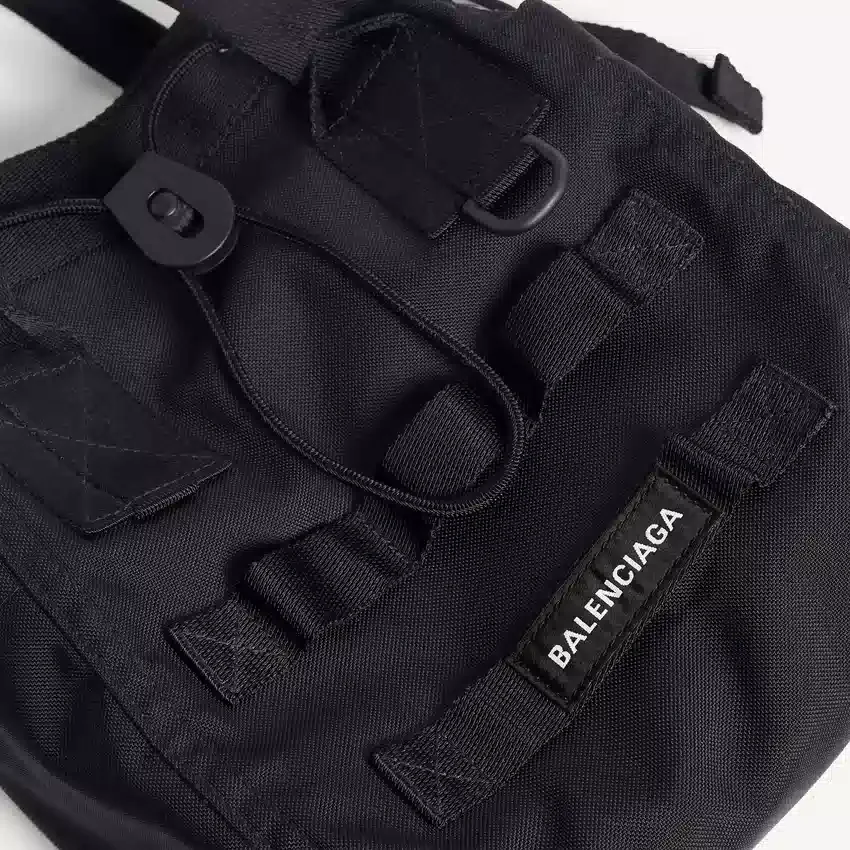 Kleine Herren-Army-Tasche in Schwarz Kleine Herren-Army-Tasche in Schwarz
