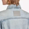 Kurze, taillierte Damenjacke in Bleach Light Blue Kurze, taillierte Damenjacke in Bleach Light Blue