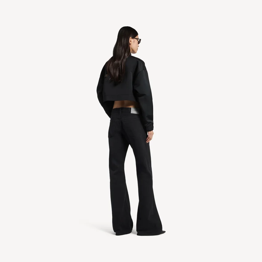Kurze Trainingsjacke für Damen in Schwarz Kurze Trainingsjacke für Damen in Schwarz