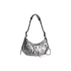 Le Cagole Kleine Umhängetasche Metallic „Silver“ 6713070GT3Y8103