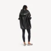 Locker sitzender Damen-Hoodie in Schwarz Locker sitzender Damen-Hoodie in Schwarz