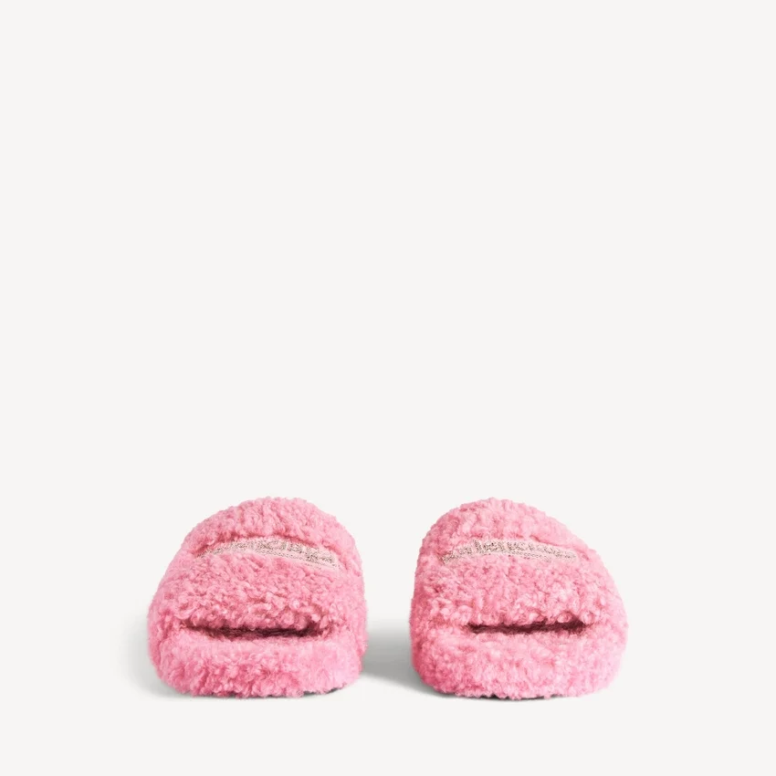 Offene Pantoletten für Damen mit Fellbesatz in zartem Rosa Offene Pantoletten für Damen mit Fellbesatz in zartem Rosa