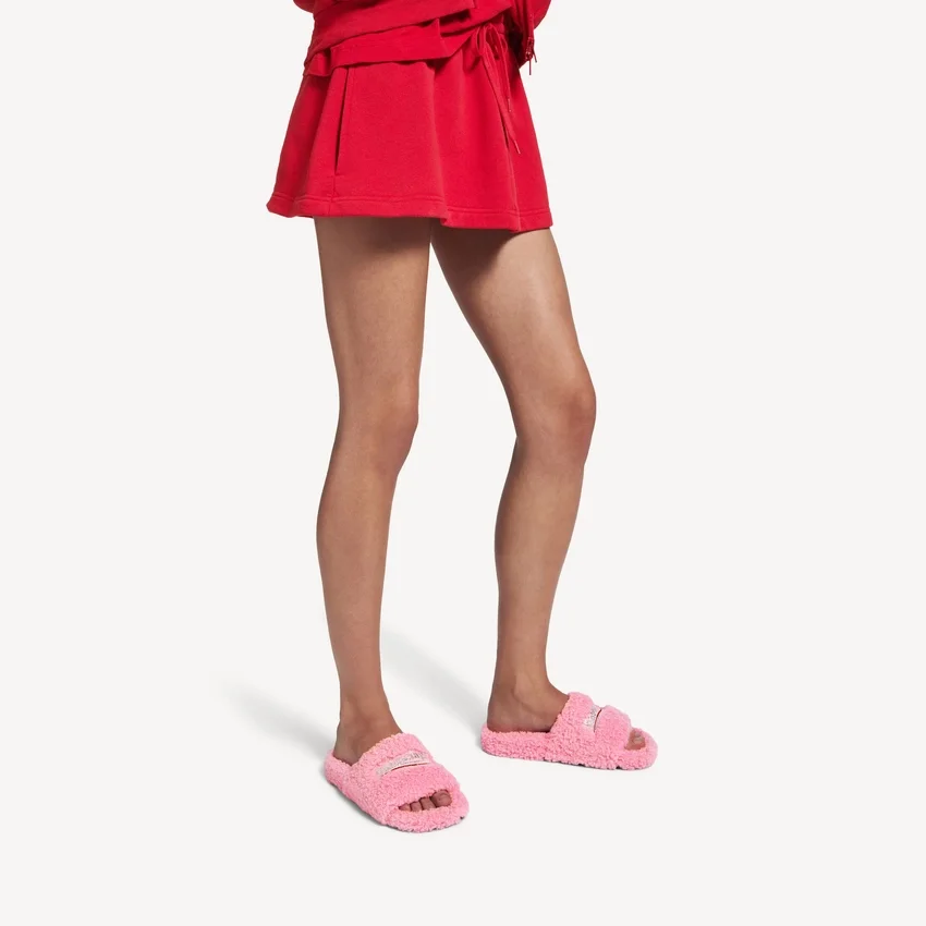 Offene Pantoletten für Damen mit Fellbesatz in zartem Rosa Offene Pantoletten für Damen mit Fellbesatz in zartem Rosa