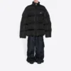 Oversized-Daunenjacke „Black“ zum Jahr des Tigers 682695TLO061000