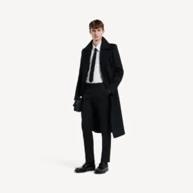 Schmale, taillierte Herrenhose in Schwarz Schmale, taillierte Herrenhose in Schwarz
