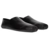 Slipper aus weichem Kalbsleder mit eckiger Zehenkappe „Schwarz“ 702072WBDH11000
