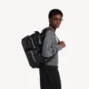 Superbusy Sling Bag Large in Schwarz Superbusy Sling Bag Large in Schwarz