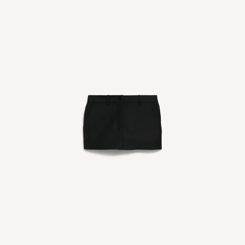 Taillierter Mini-Skort für Damen in Schwarz Taillierter Mini-Skort für Damen in Schwarz