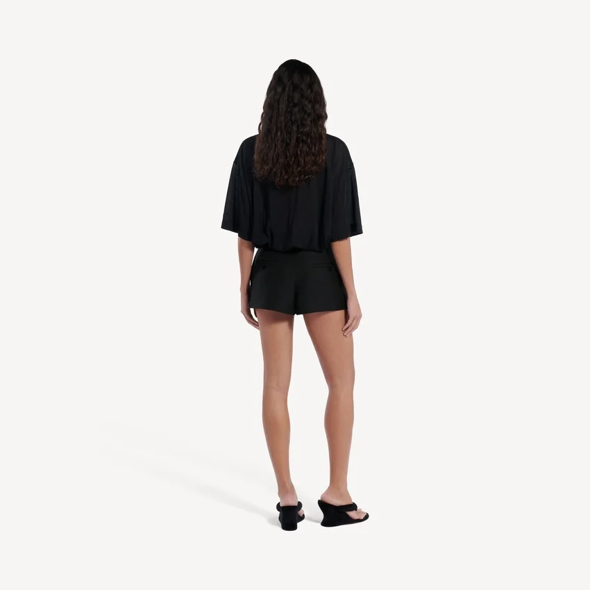 Taillierter Mini-Skort für Damen in Schwarz Taillierter Mini-Skort für Damen in Schwarz