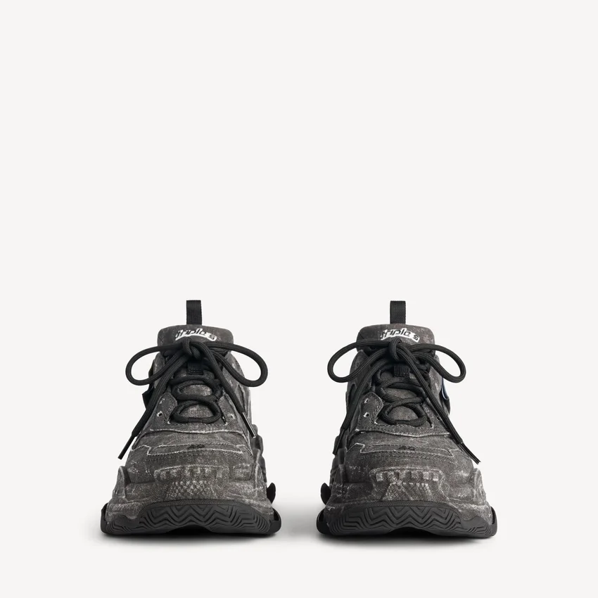 Triple S Canvas-Sneaker für Herren in Schwarz Triple S Canvas-Sneaker für Herren in Schwarz