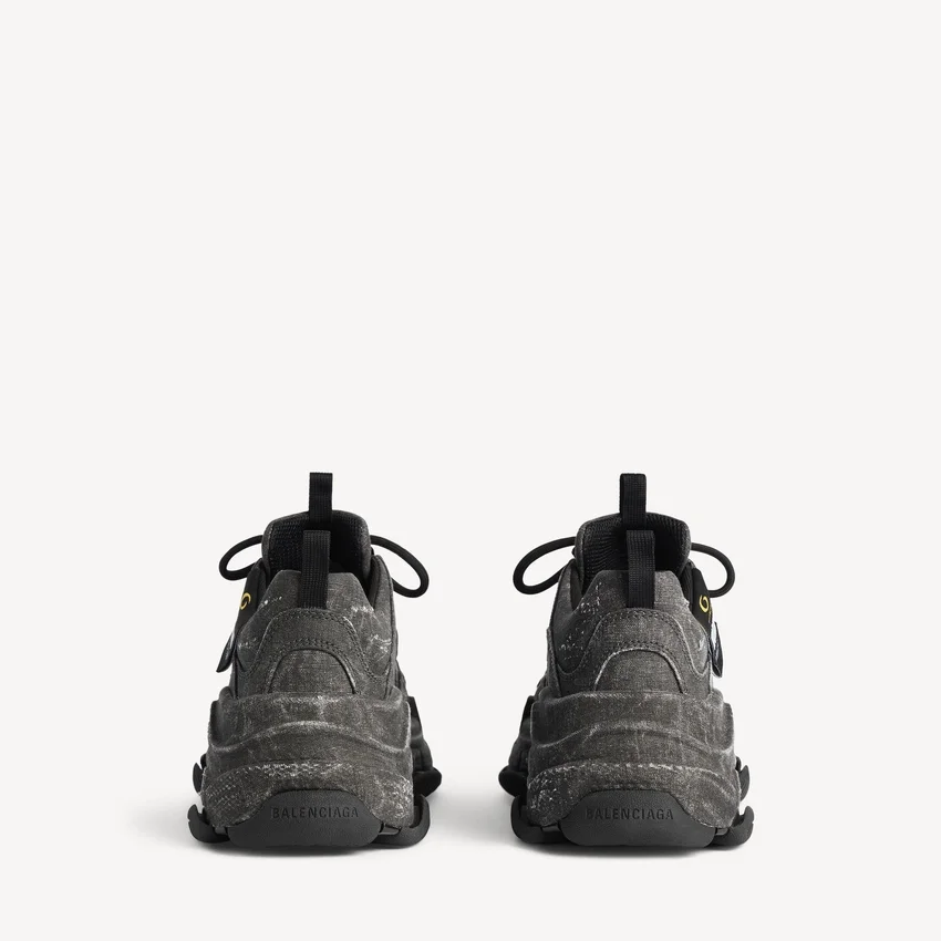 Triple S Canvas-Sneaker für Herren in Schwarz Triple S Canvas-Sneaker für Herren in Schwarz