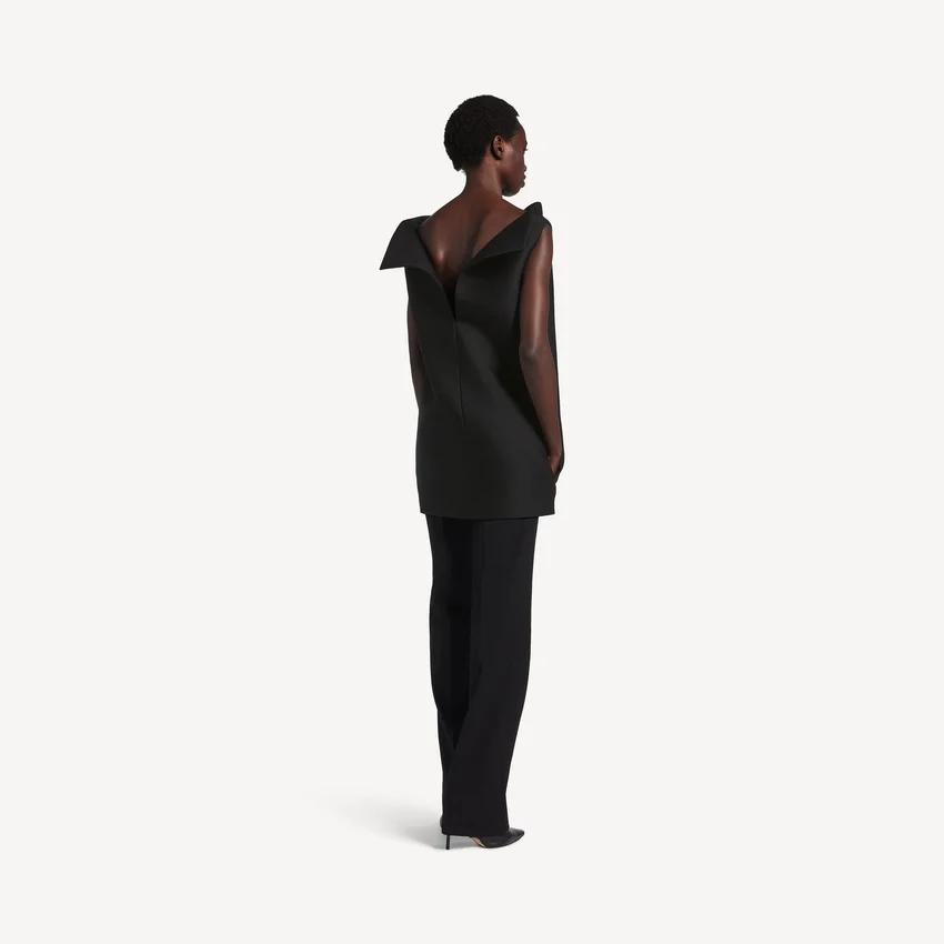 Vareuse-Kleid für Damen in Schwarz Vareuse-Kleid für Damen in Schwarz